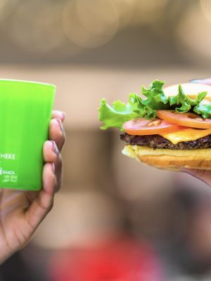 https___hypebeast.com_image_2022_05_shake-shack-apotheke-burger-and-fries-candles-release-info-003